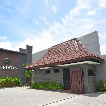 Hotel The Edwin Syariah Ngabean Esterno foto
