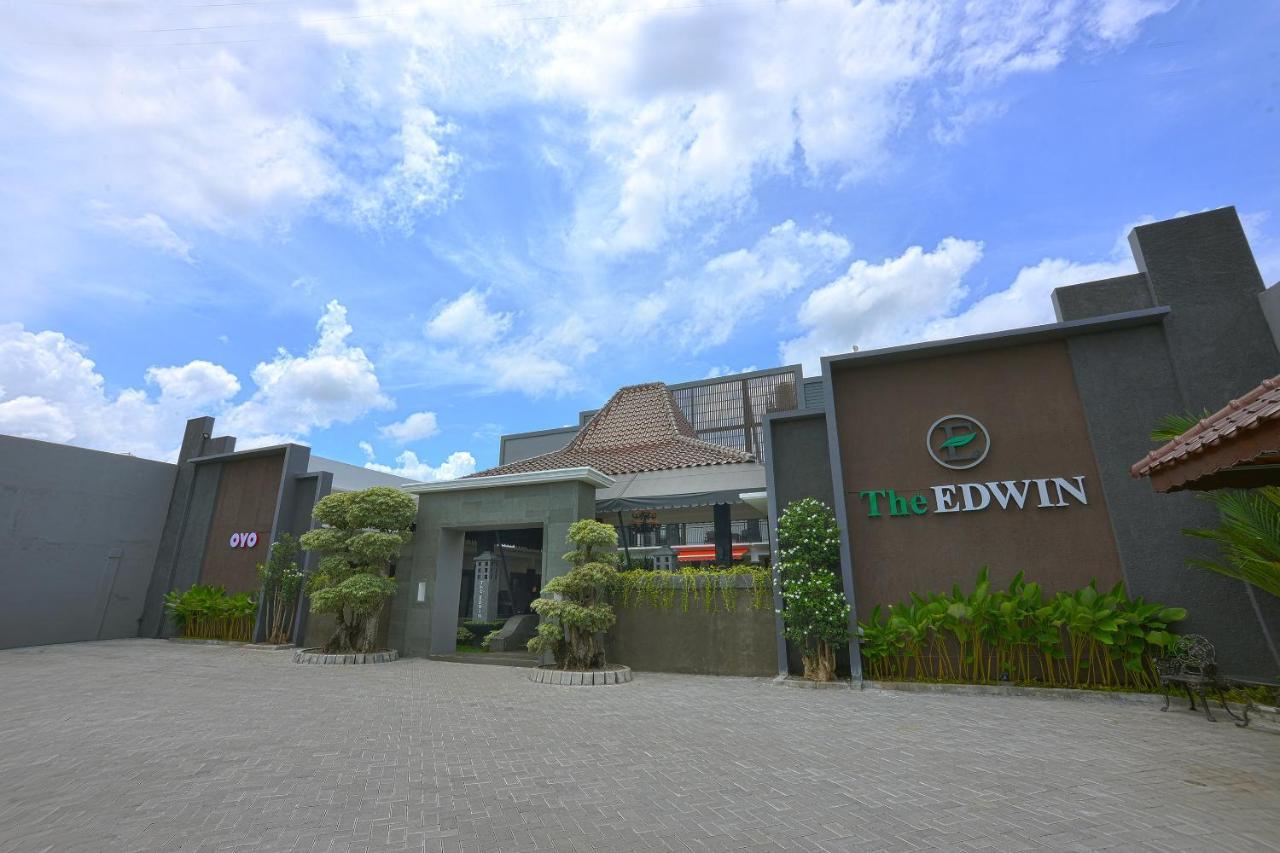 Hotel The Edwin Syariah Ngabean Esterno foto