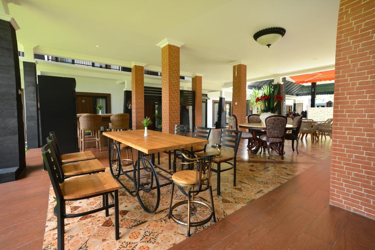 Hotel The Edwin Syariah Ngabean Esterno foto