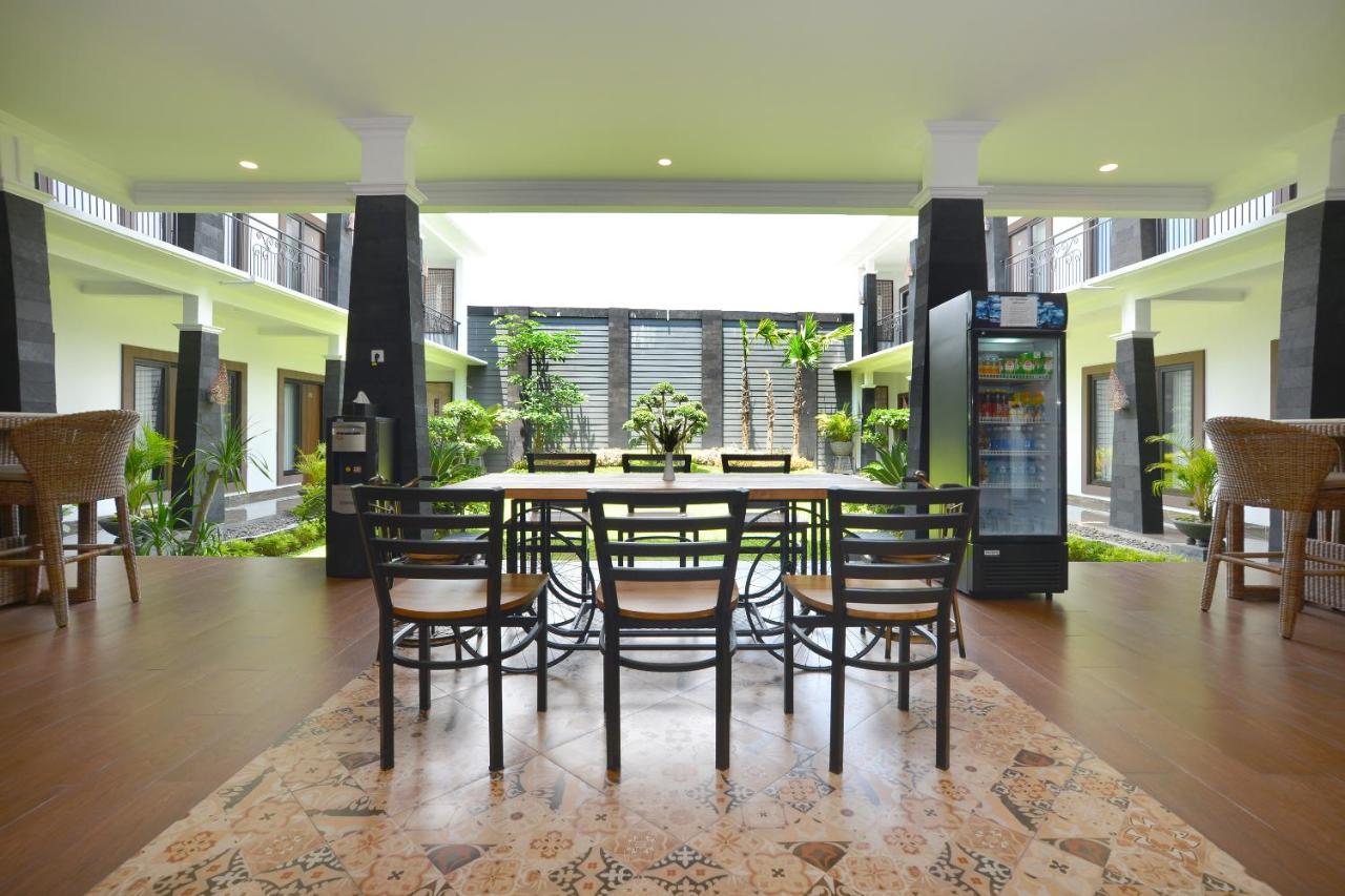Hotel The Edwin Syariah Ngabean Esterno foto